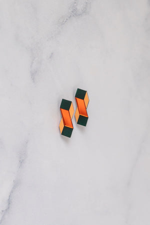Cube Earrings – Playful minimalism for everyday essentials