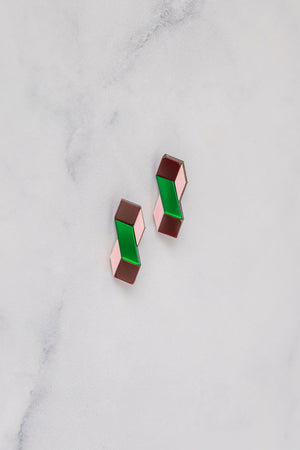 Cube Earrings – Playful minimalism for everyday essentials