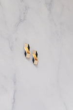Cube Earrings – Playful minimalism for everyday essentials