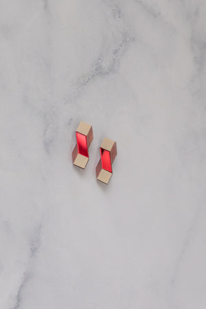 Cube Earrings – Playful minimalism for everyday essentials