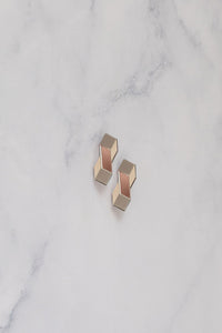 Cube Earrings – Playful minimalism for everyday essentials