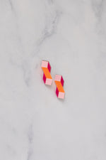 Cube Earrings – Playful minimalism for everyday essentials