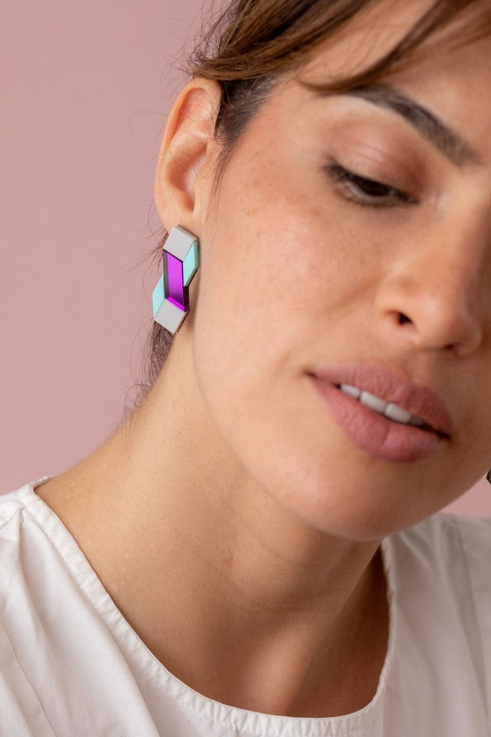 Cube Earrings – Playful minimalism for everyday essentials