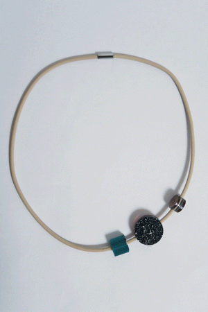 Primario Necklace - Short/Closed/Reversible